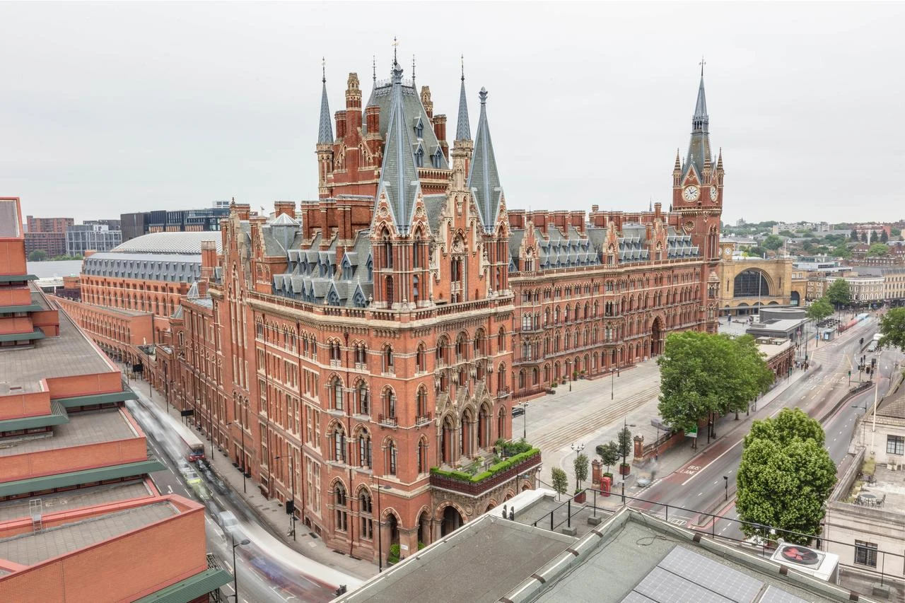 10 Heritage Restoration Projects Giving Historic Buildings a New Life 17 St. Pancras Renaissance Hotel