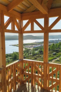 Kola Bay Lighthouse Viewpoint Brings a Timber Landmark to Murmansk's Waterfront