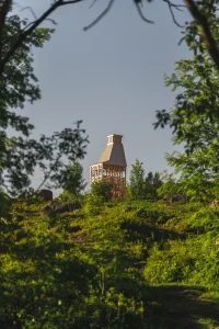 Kola Bay Lighthouse Viewpoint Brings a Timber Landmark to Murmansk's Waterfront