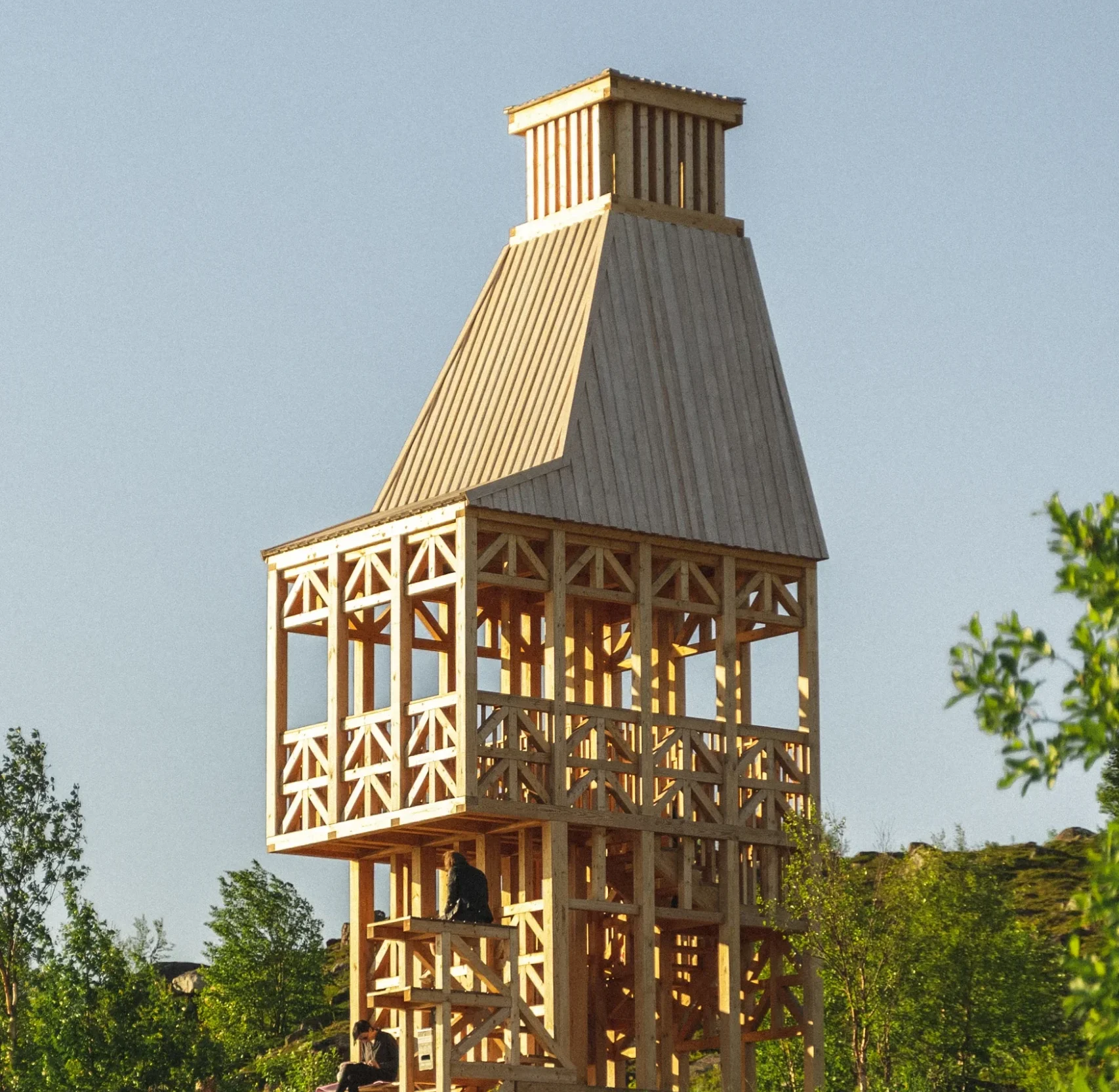 Kola Bay Lighthouse Viewpoint Brings a Timber Landmark to Murmansk's Waterfront 6 Kola Bay Lighthouse Viewpoint Brings a Timber Landmark to Murmansk's Waterfront