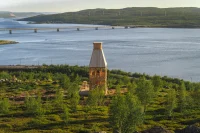 Kola Bay Lighthouse Viewpoint Brings a Timber Landmark to Murmansk's Waterfront