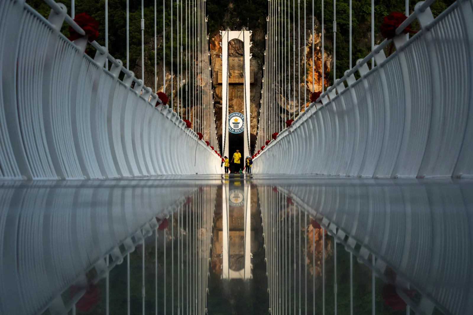 8 Breathtaking Glass Bridges That Feel Like Walking on Air