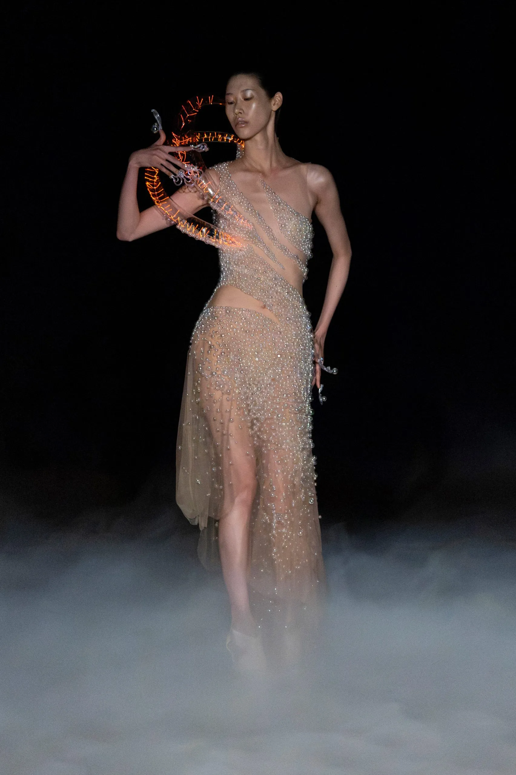 Iris van Herpen Unveils the World’s First Plasma-Powered Couture Dress at Paris Couture Week 7 Iris van Herpen