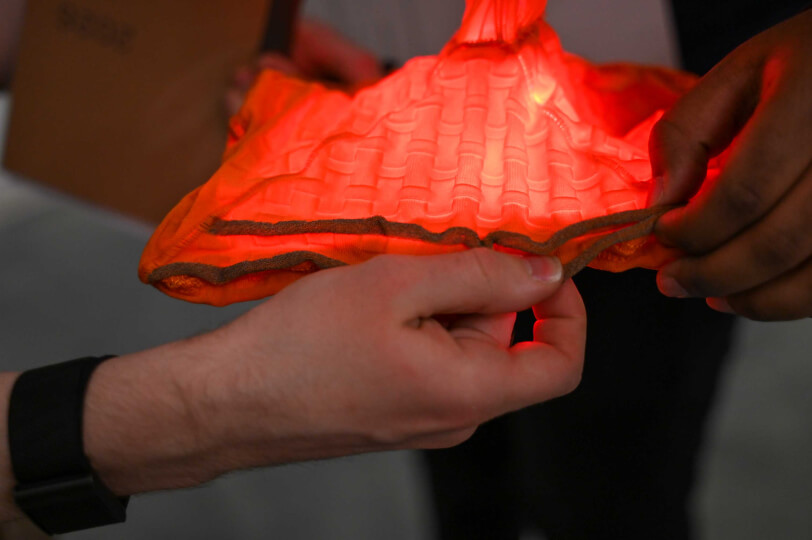 Harvard Unveils Shape-Shifting Knitted Fabric with Built-In Sensors 6 Harvard Unveils Shape-Shifting Knitted Fabric with Built-In Sensors