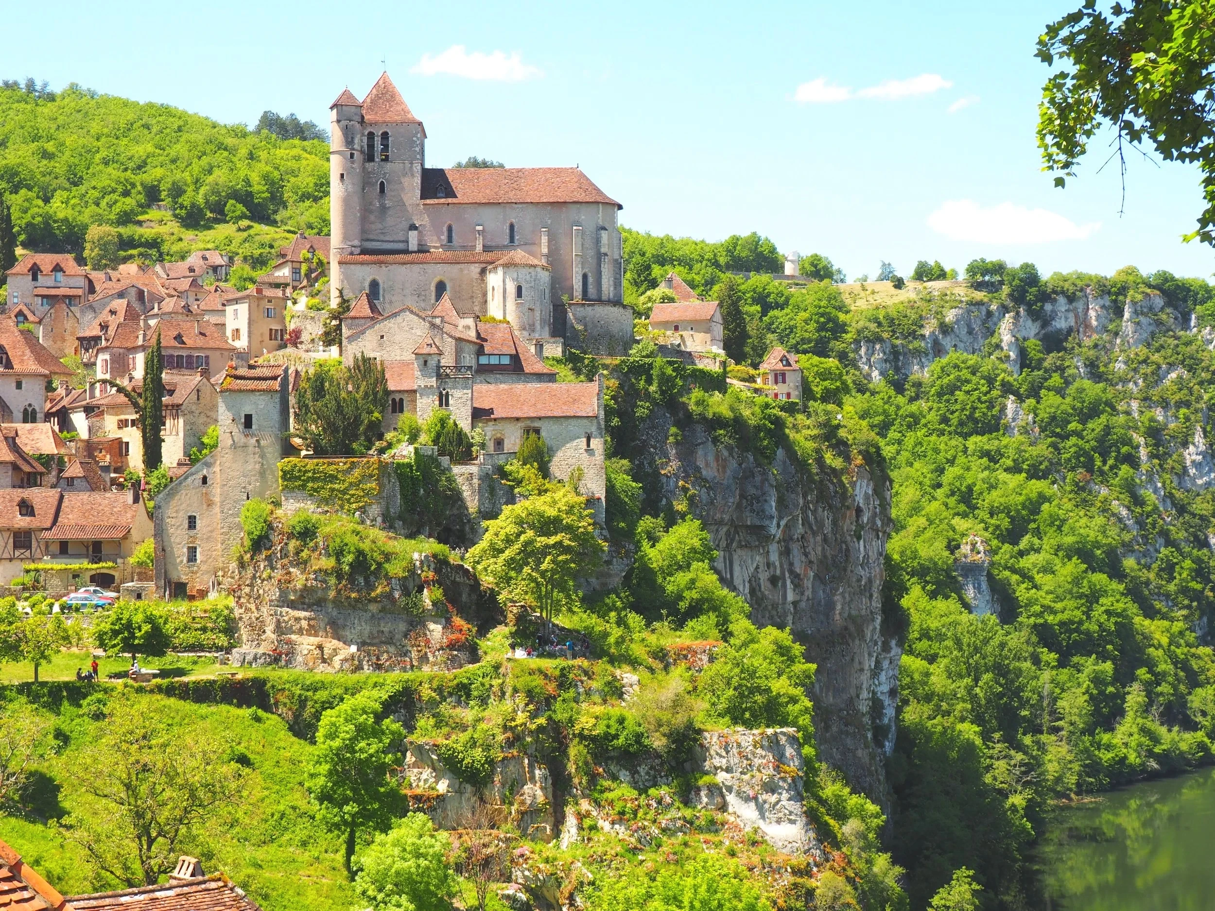 15 Picturesque Neighborhoods Around the World Every Design Lover Should Visit 13 Saint-Cirq-Lapopie, Lot, France
