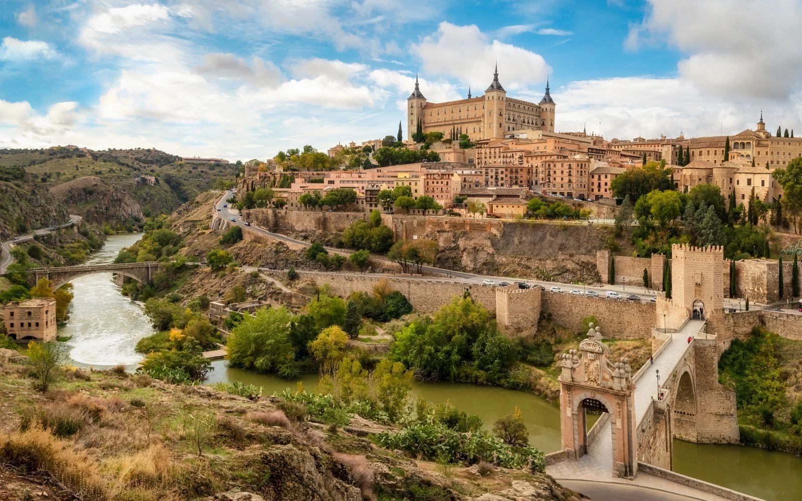 The Ultimate Guide to Spain's Most Beautiful Architectural Cities 18 Alcázar de Toledo