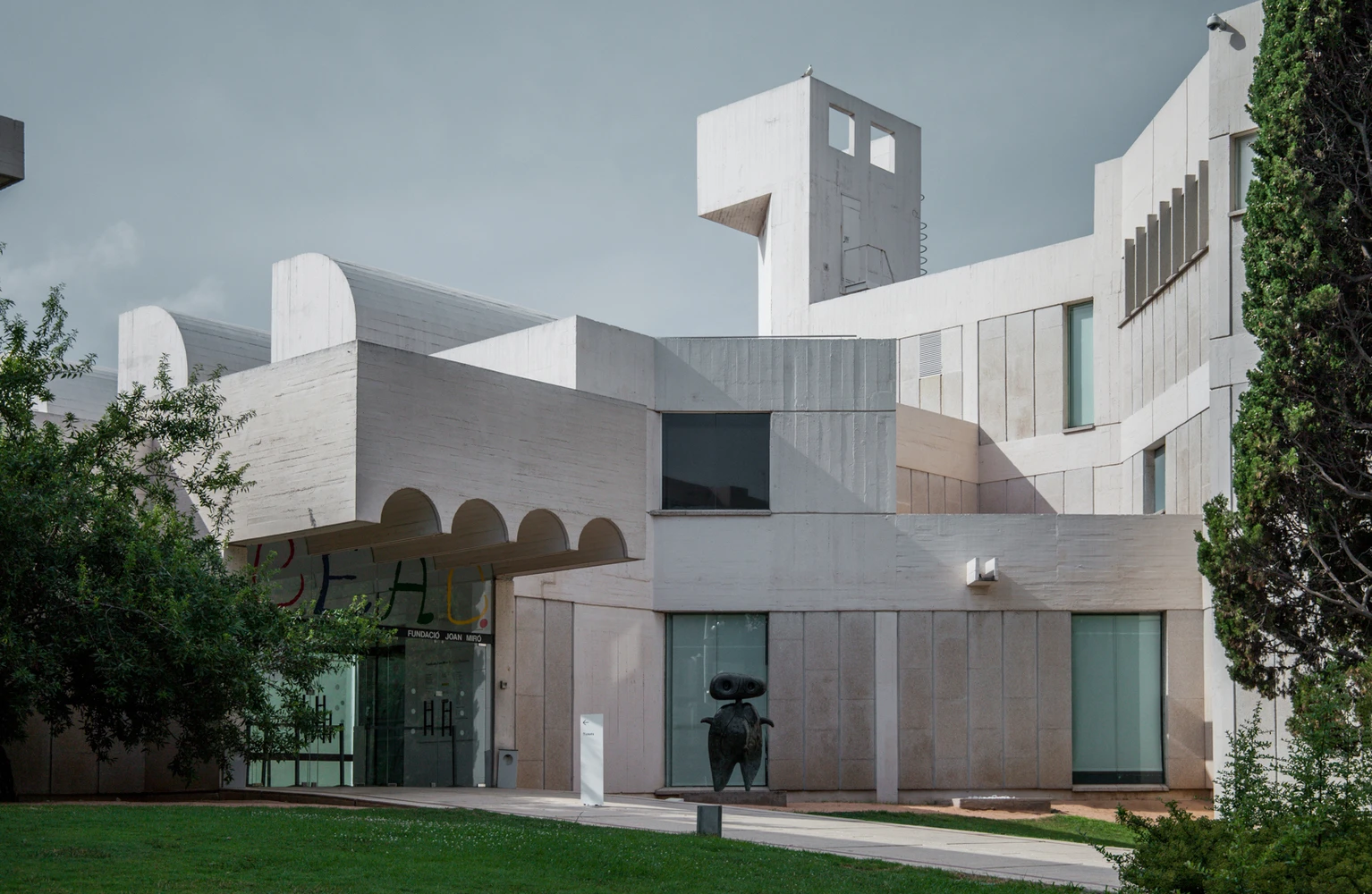 10 Spanish Architects Who Built Spain's Architectural Legacy 9 Fundació Joan Miró