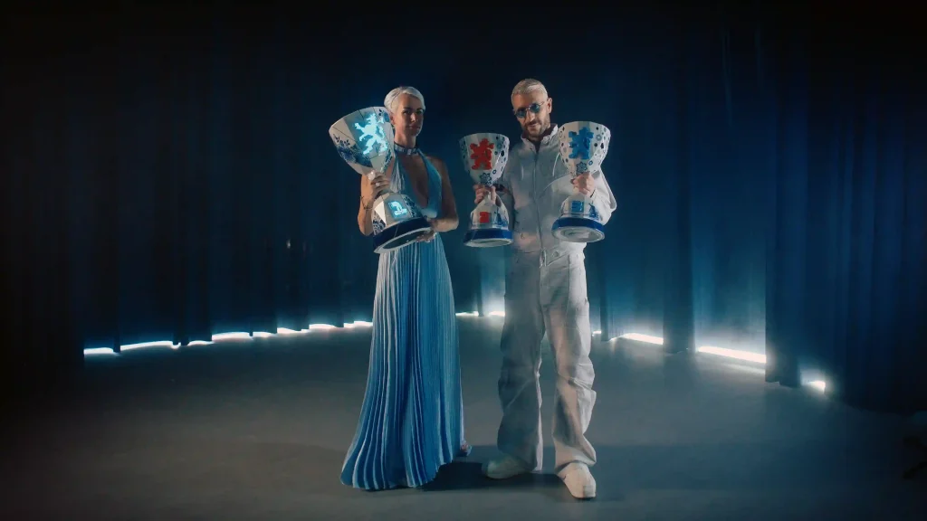 Royal Delft Unveils Tech-Infused Trophies_Anouk Wipprecht&Don Diablo