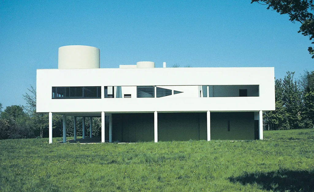 Villa Savoye by Le Corbusier