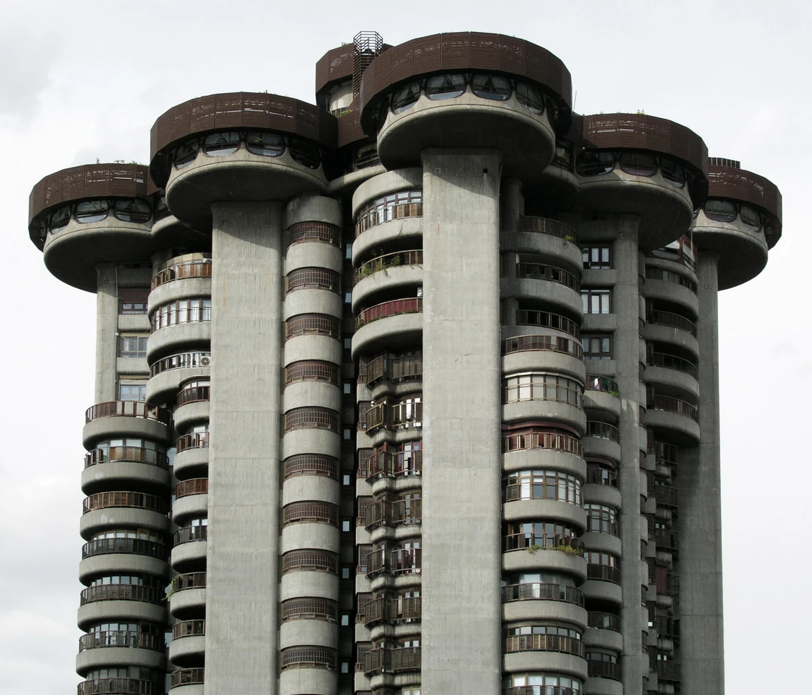 10 Spanish Architects Who Built Spain's Architectural Legacy 12 Torres Blancas