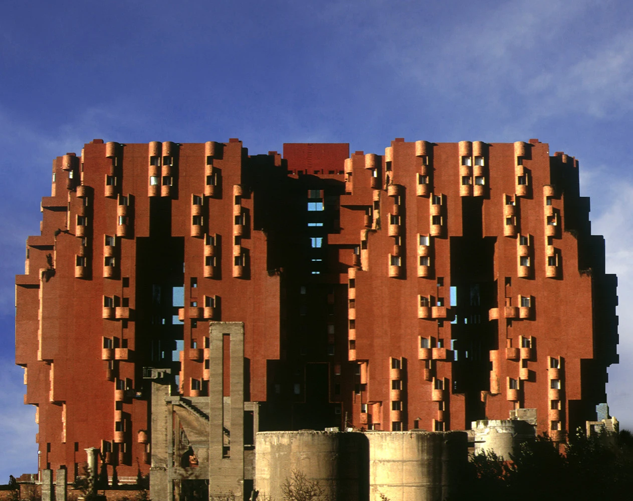 10 Spanish Architects Who Built Spain's Architectural Legacy 16 Walden 7.