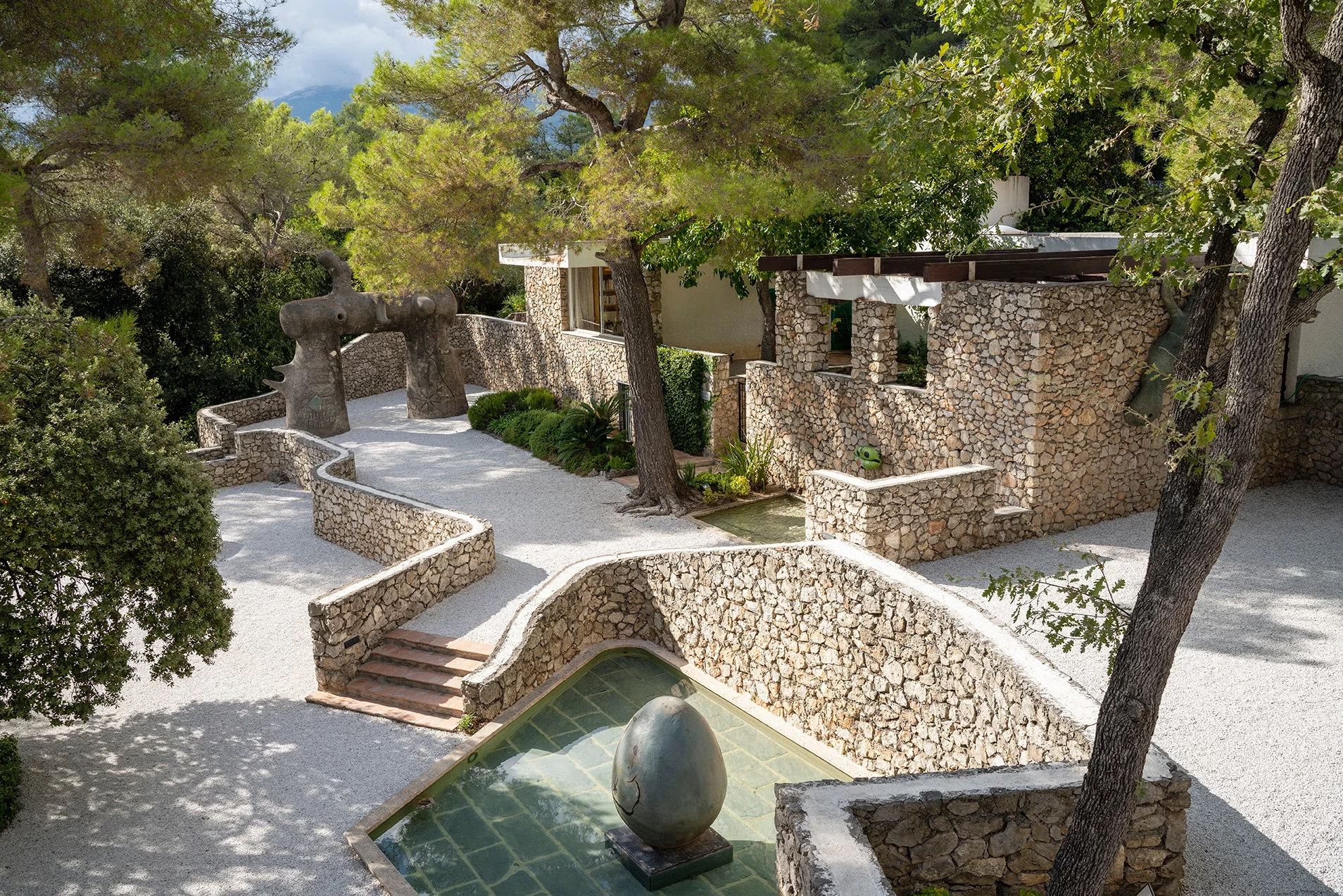 10 Spanish Architects Who Built Spain's Architectural Legacy 10 Miró's Labyrinth
