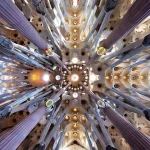 Can beauty justify complexity in contemporary architecture? This critical essay examines digital design, technological innovation, environmental responsibility, maintenance, social value, and the tension between architectural spectacle and meaningful complexity.
