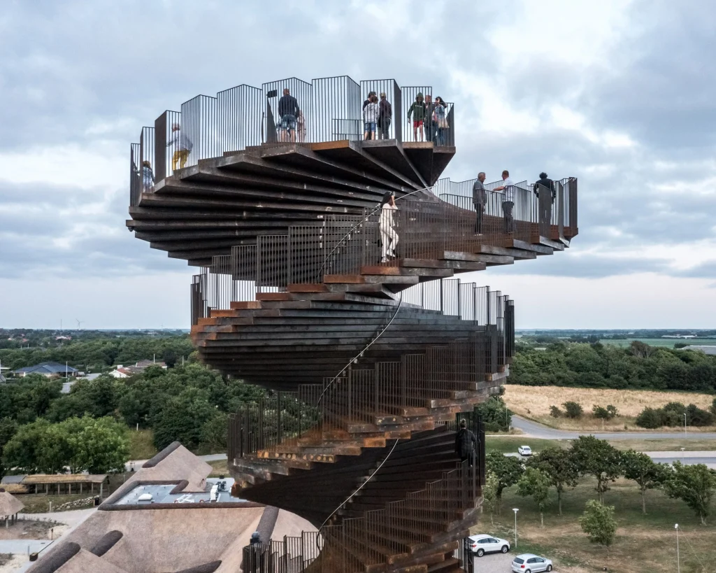 10 Architectural Viewpoints with Unforgettable Views_© Rasmus Hjortshøj