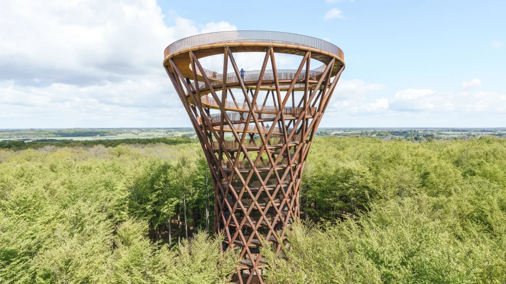 10 Architectural Viewpoints with Unforgettable Views_© Rasmus Hjortshøj