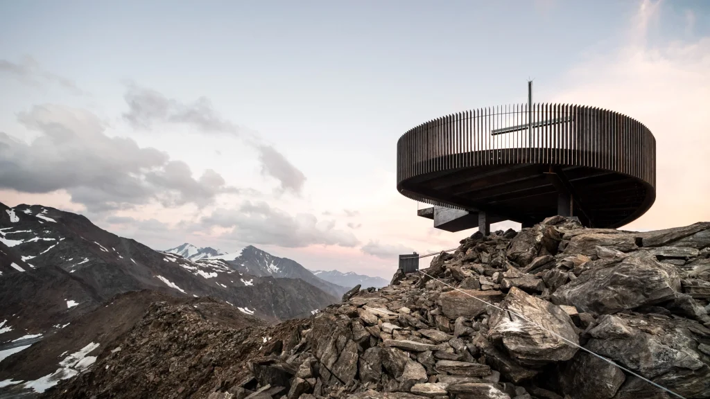 10 Architectural Viewpoints with Unforgettable Views_© Alex Filz