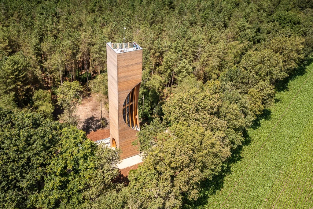 10 Architectural Viewpoints with Unforgettable Views_© Koen Mol