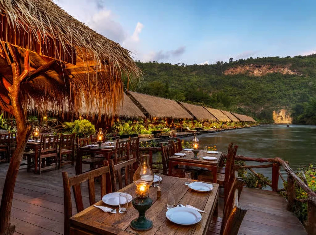 10 Remarkable Floating Hotels Around the World_River Kwai Jungle Rafts